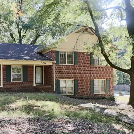Buy this 5 bed house on 1008 Brookwood Street in Trenton, Gibson County