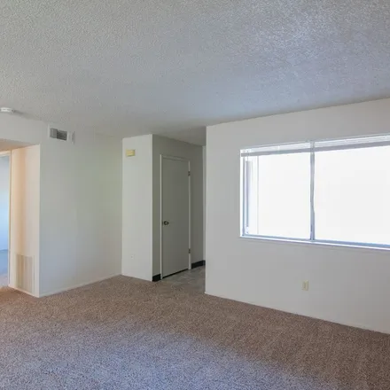 Image 9 - North Boulder Drive, Redding, CA 96003, USA - Apartment for rent