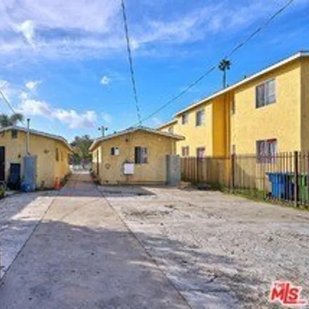 Image 4 - West 68th Street, Los Angeles, CA 90044, USA - House for sale