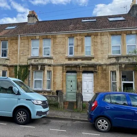 Buy this 3 bed townhouse on Chelsea Road Shops in Park Road, Bath