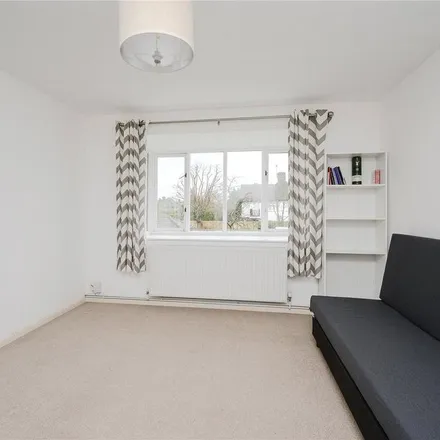 Image 3 - Galsworthy Road / Norbiton Station, Coombe Lane West, London, KT2 7HB, United Kingdom - Apartment for rent