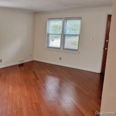 Image 3 - 3257 Saint Clair Drive, Rochester Hills, MI 48309, USA - House for rent