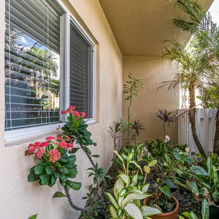 Image 3 - 7739 Southampton Terrace, Tamarac, FL 33321, USA - Condo for sale