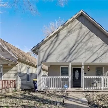 Buy this 2 bed house on 445 Oakley Avenue in Kansas City, MO 64123