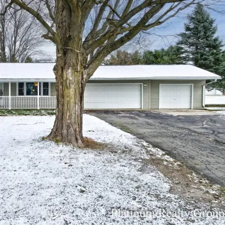 Buy this 3 bed house on 421 Apache Drive in Fremont, MI 49412