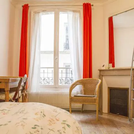 Rent this 3 bed apartment on 10 Villa d'Alésia in 75014 Paris, France