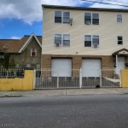 Image 2 - 174 Carroll Street, Paterson, NJ 07501, USA - Townhouse for sale