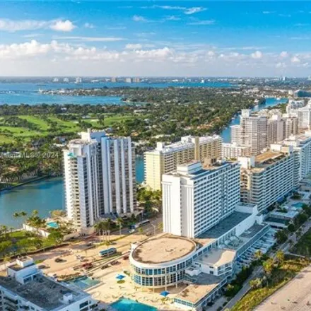 Image 7 - 5555 Collins Avenue, Miami Beach, FL 33140, USA - Condo for rent