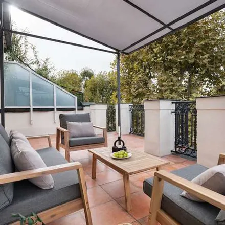 Rent this 2 bed apartment on Pavillon de la grille de Neuilly Est in Boulevard Maurice Barrès, 92200 Neuilly-sur-Seine