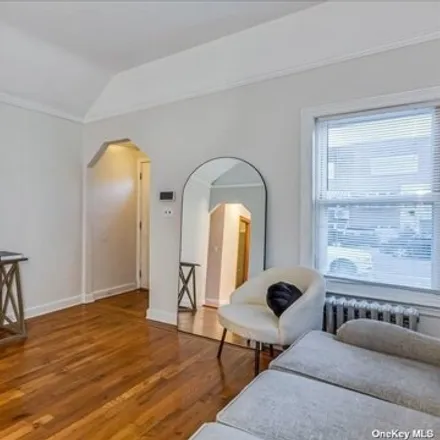 Image 3 - 151-35 11th Avenue, New York, NY 11357, USA - House for sale