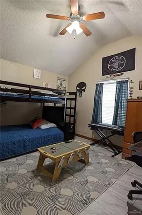 Image 7 - Weslaco East High School, 810 South Pleasantview Drive, Cuellar Colonia Number 4, Weslaco, TX 78596, USA - House for sale