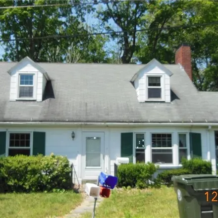 Buy this 4 bed house on 7 Arlington Heights in Norwich, CT 06360