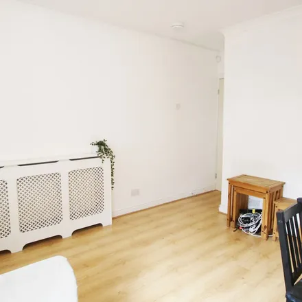 Image 1 - 34 Charterhouse Road, Coventry, CV1 2HS, United Kingdom - Apartment for rent
