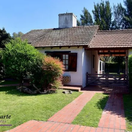 Buy this 2 bed house on Banco Provincia cancha Par 3 in Almafuerte, Parque Gorriti