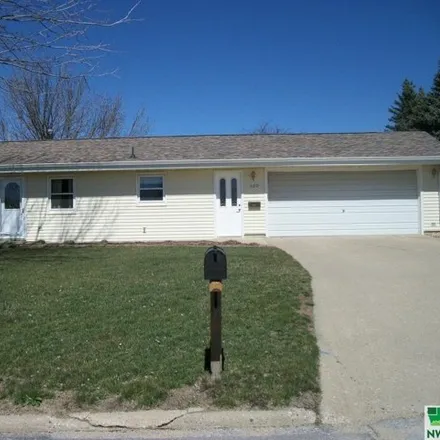 Buy this 2 bed house on 200 Indian Street in Cherokee, IA 51012