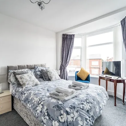 Image 1 - Sefton, PR8 4PB, United Kingdom - Apartment for rent
