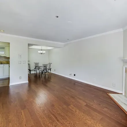 Image 6 - 5705 Chapman Mill Drive, North Bethesda, MD 20852, USA - Apartment for rent