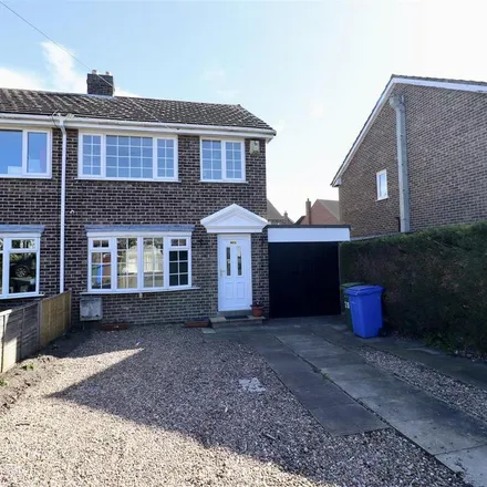 Rent this 3 bed duplex on Chestnut Drive in Holme-on-Spalding-Moor, YO43 4HW