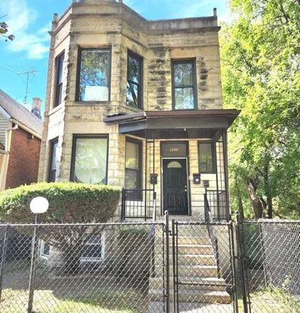 Rent this 3 bed house on 5834 South Morgan Street in Chicago, IL 60620