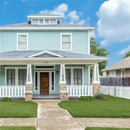 Rent this 3 bed house on 1710 Lipscomb St in Fort Worth, Texas