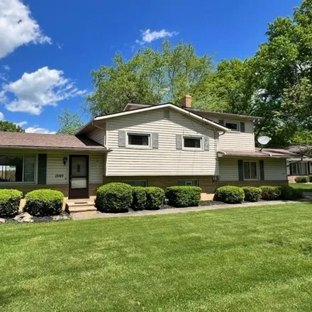 Image 1 - 1989 Berger Ave, Stow, Ohio, 44224 - House for sale