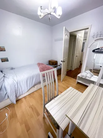 Rent this 1 bed apartment on Montreal in Saint-Laurent, QC