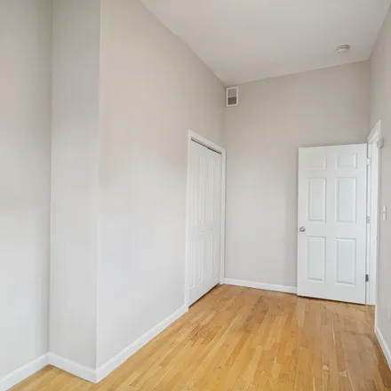 Image 7 - Summit Avenue at Graham Street, Summit Avenue, Jersey City, NJ 07087, USA - Apartment for rent