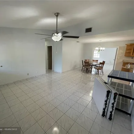 Image 9 - 2199 Wellington Road, Westgate-Belvedere Homes, West Palm Beach, FL 33409, USA - House for rent