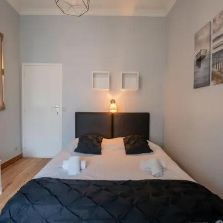 Rent this 5 bed apartment on Blankenbergse Dijk 77 in 8370 Blankenberge, Belgium