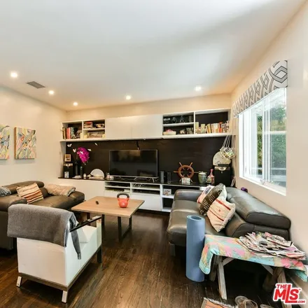 Image 3 - 826 Flower Avenue, Los Angeles, CA 90291, USA - House for rent