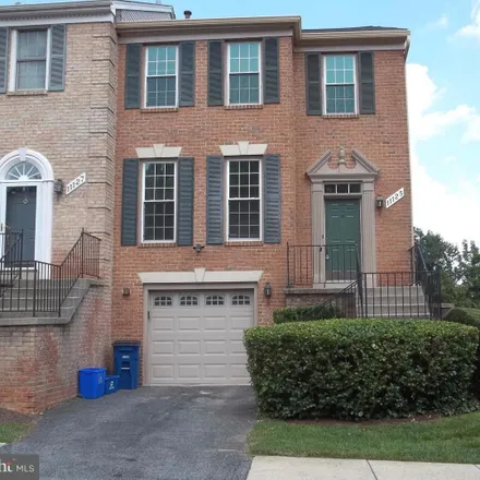 Rent this 3 bed townhouse on 2 in Cedarwood Drive, Luxmanor
