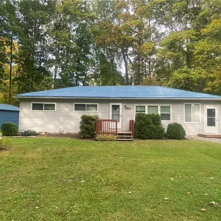 Buy this 3 bed house on 2098 Stuart Avenue in Pymatuning Central, Crawford County