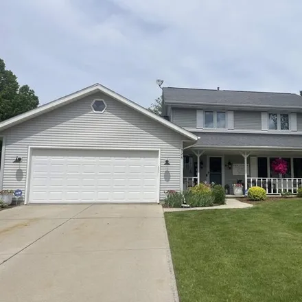 Buy this 4 bed house on 525 Wakefield Ave in Fond Du Lac, Wisconsin