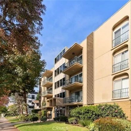Buy this 2 bed condo on 3690 Dodge Way in Long Beach, CA 90803