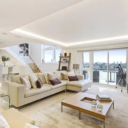 Rent this 3 bed apartment on Capital Wharf in Wapping High Street, London