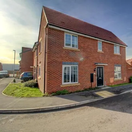 Buy this 3 bed duplex on Hayward Drive in Chasetown, WS7 3AG