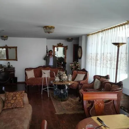 Rent this 3 bed apartment on Jose Ordoñez in 170120, Carcelén