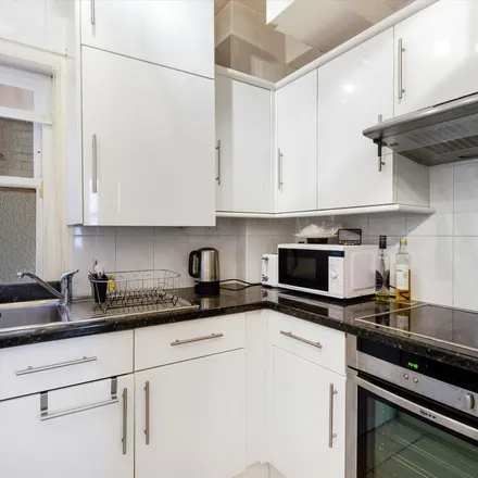 Image 4 - Neville Court, 6-26 Abbey Road, London, NW8 9DD, United Kingdom - Apartment for rent