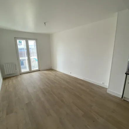 Rent this 2 bed apartment on 12 Rue de la Cabane in 79300 Bressuire, France