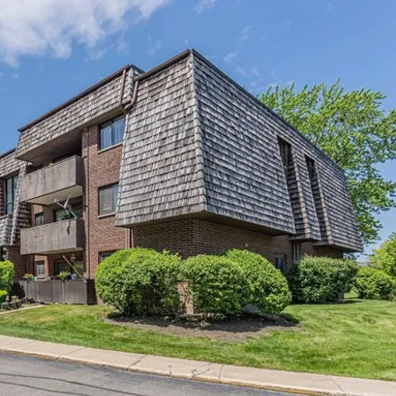 Buy this 2 bed condo on 540 Timber Ridge Drive in Carol Stream, IL 60188