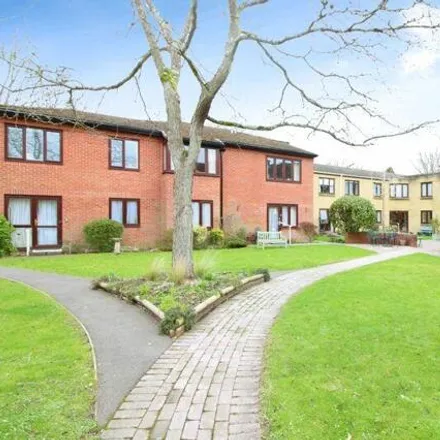 Buy this 1 bed apartment on unnamed road in Brockenhurst, SO42 7QX