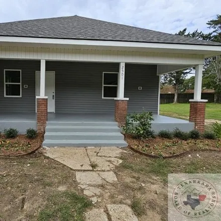 Buy this 3 bed house on New Haven Golf Club in 2321 Line Ferry Road, Texarkana