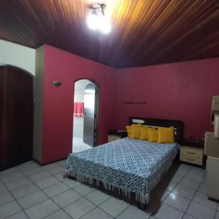 Buy this 3 bed house on Praça dos Camargos in Jardim Ana Maria, Santo André - SP