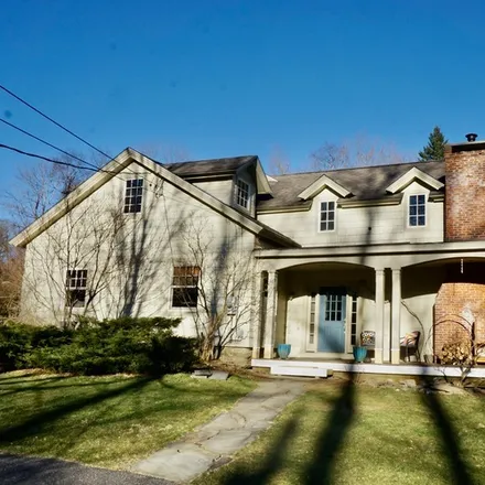 Rent this 5 bed house on 1921 Dublin Rd