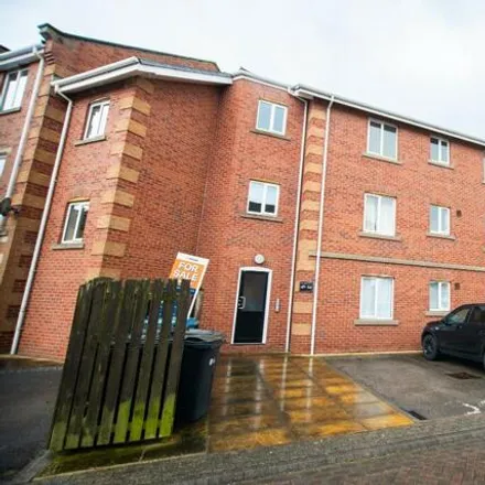 Rent this 2 bed apartment on Lock Keepers Court in Hull, HU9 1QH