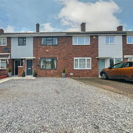 Buy this 3 bed townhouse on Milton Avenue in Leyfields, B79 8JQ