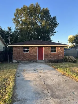 Buy this 3 bed house on 156 Myrtle Street in Bayou Vista, LA 70380
