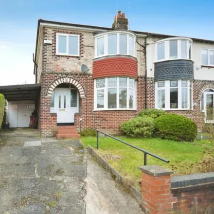 Buy this 3 bed duplex on Knowle Drive in Rainsough, Prestwich