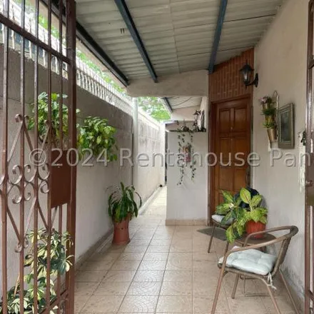 Buy this 4 bed house on Calle 111 Este in plaza carolina, 0818