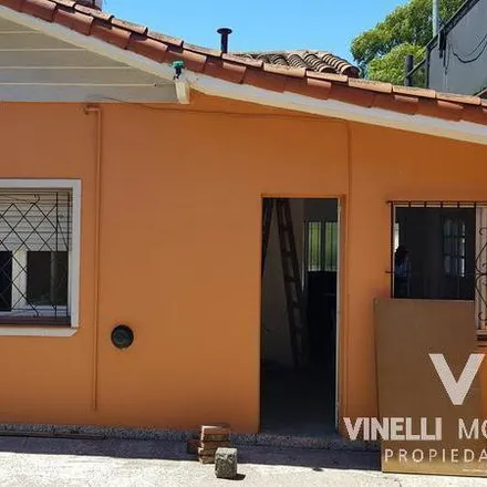 Buy this 4 bed house on Victorino de la Plaza 1302 in Partido de Lomas de Zamora, B1828 HGV Villa Centenario